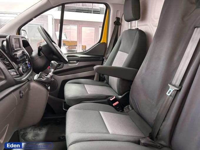 2025 Ford Transit Custom