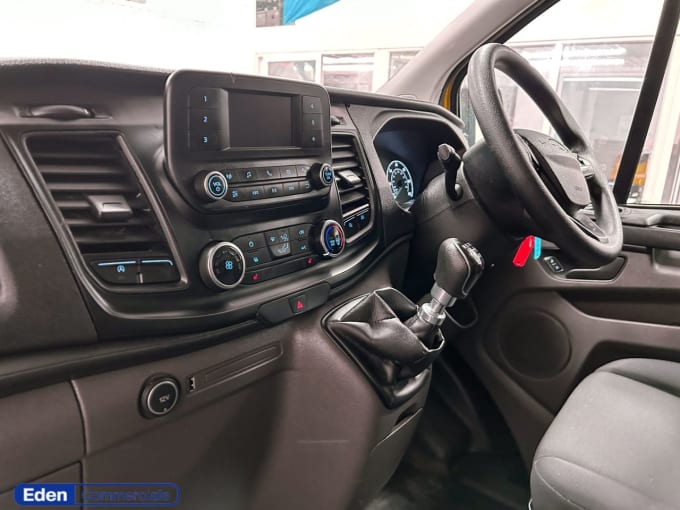 2025 Ford Transit Custom