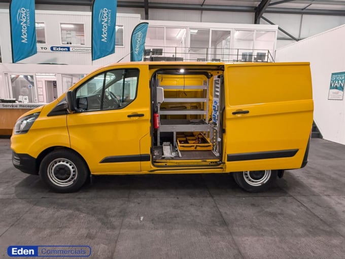 2025 Ford Transit Custom
