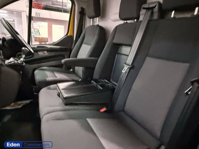 2025 Ford Transit Custom