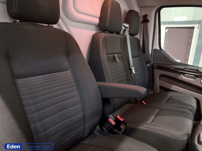 2025 Ford Transit Custom