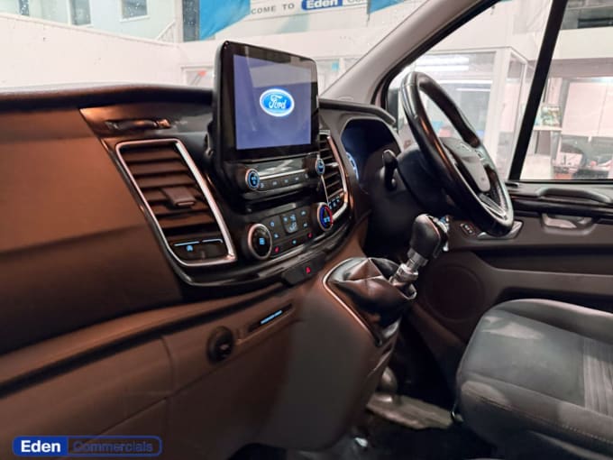 2025 Ford Transit Custom