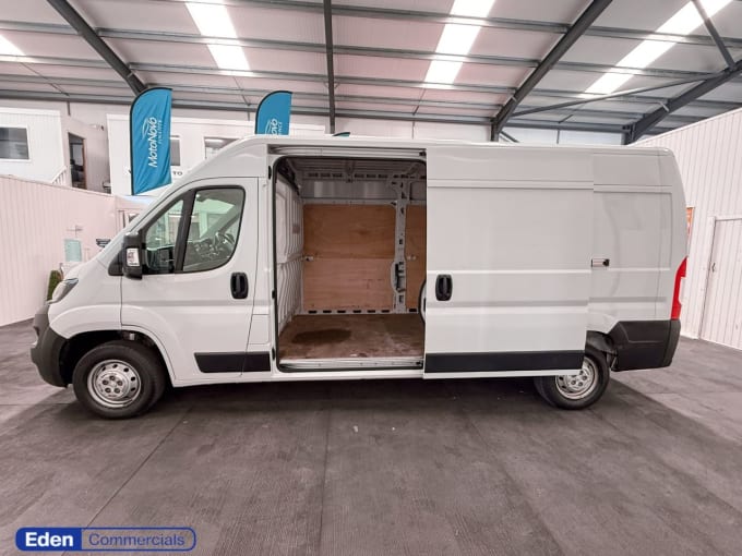2025 Peugeot Boxer