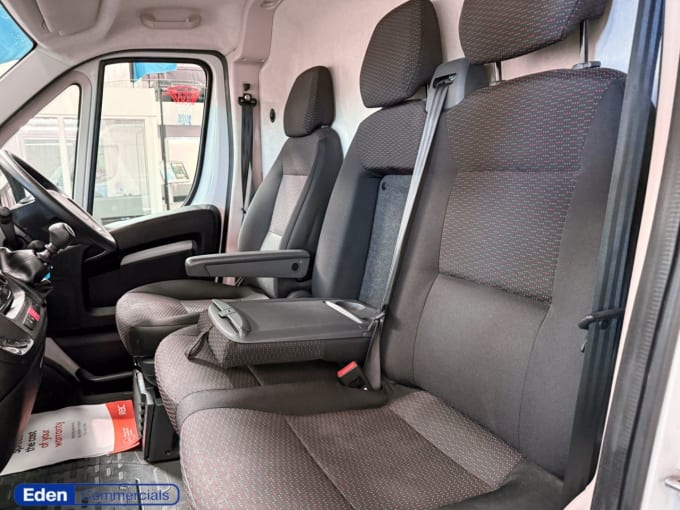 2025 Peugeot Boxer