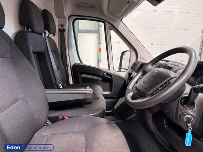2025 Peugeot Boxer