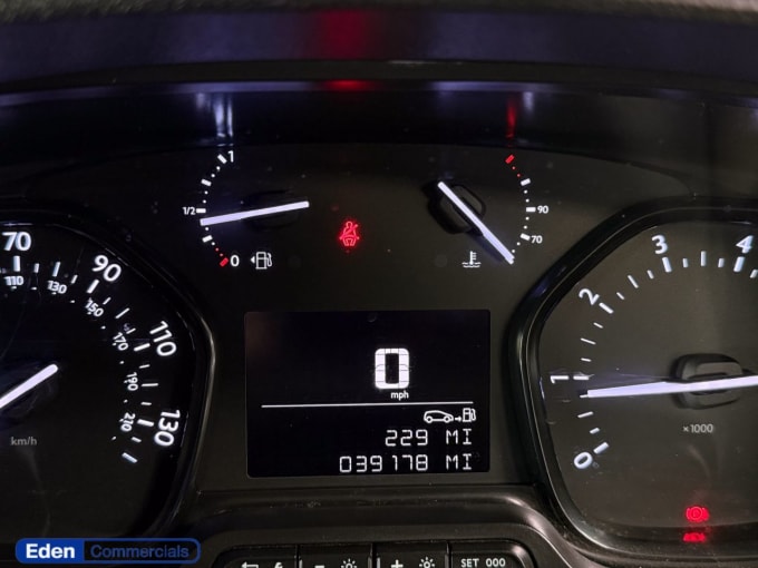 2025 Peugeot Expert