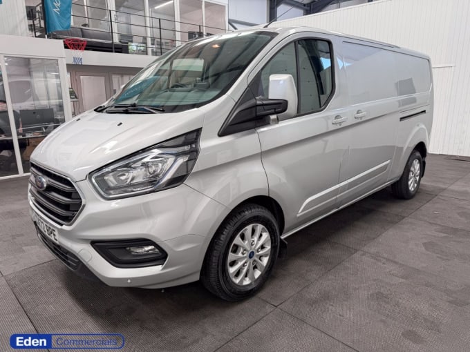 2025 Ford Transit Custom