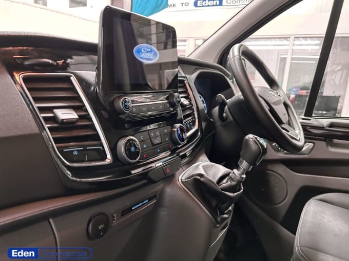 2025 Ford Transit Custom