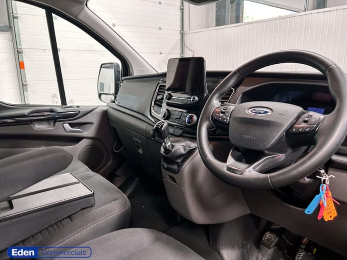 2025 Ford Transit Custom