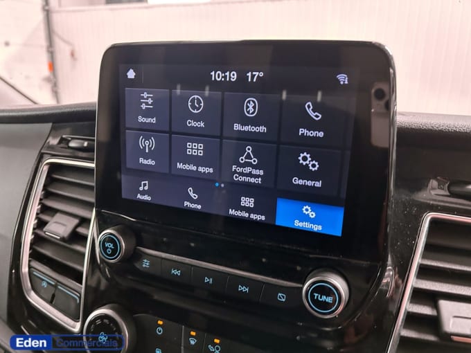2025 Ford Transit Custom
