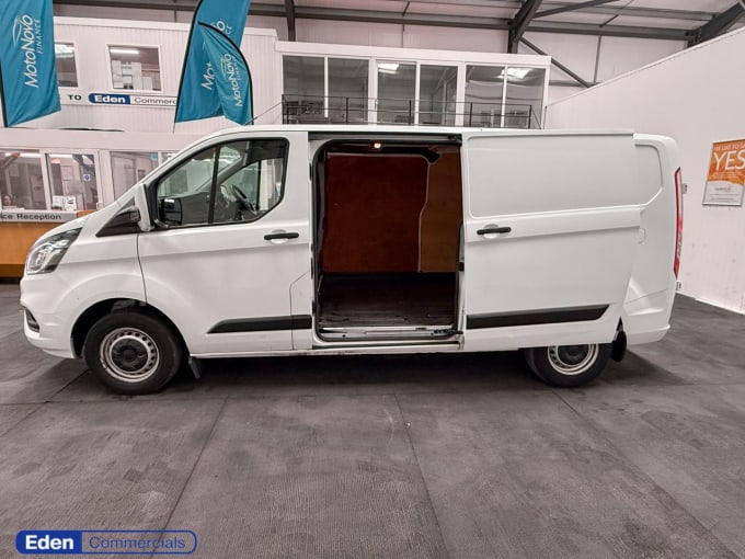 2025 Ford Transit Custom