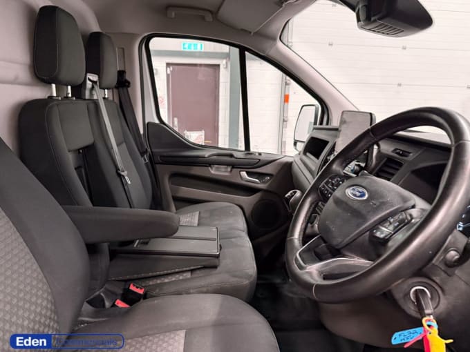 2025 Ford Transit Custom