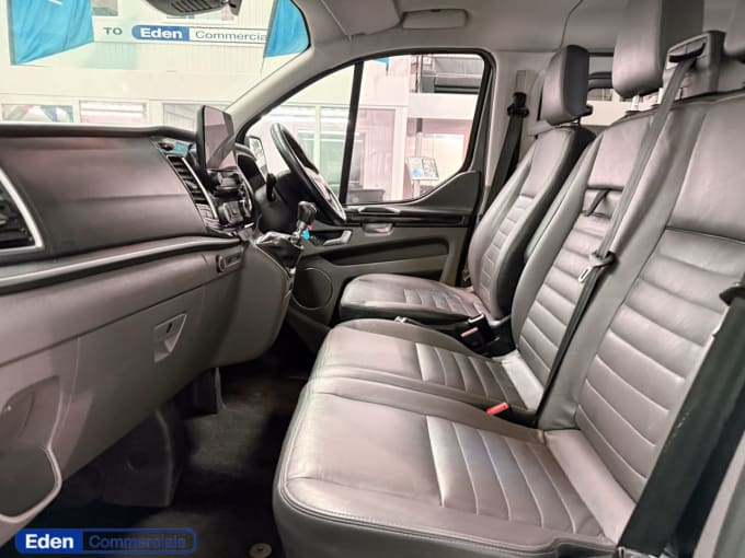 2025 Ford Tourneo Custom