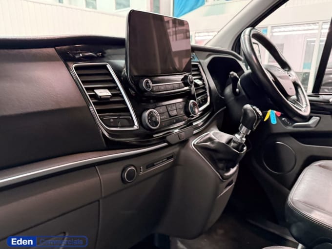2025 Ford Tourneo Custom