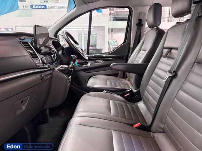 2025 Ford Tourneo Custom