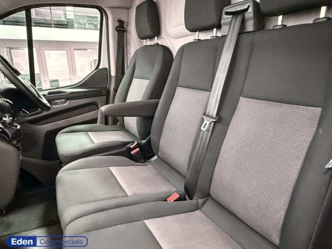 2025 Ford Transit Custom