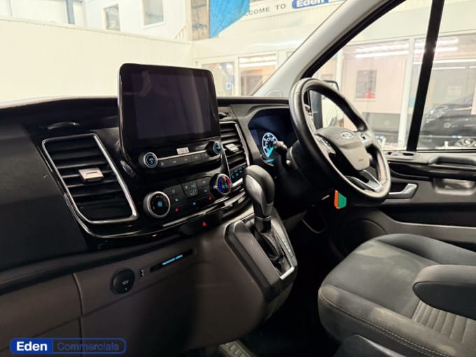 2025 Ford Transit Custom