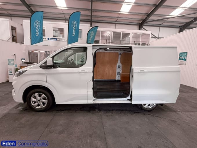 2025 Ford Transit Custom
