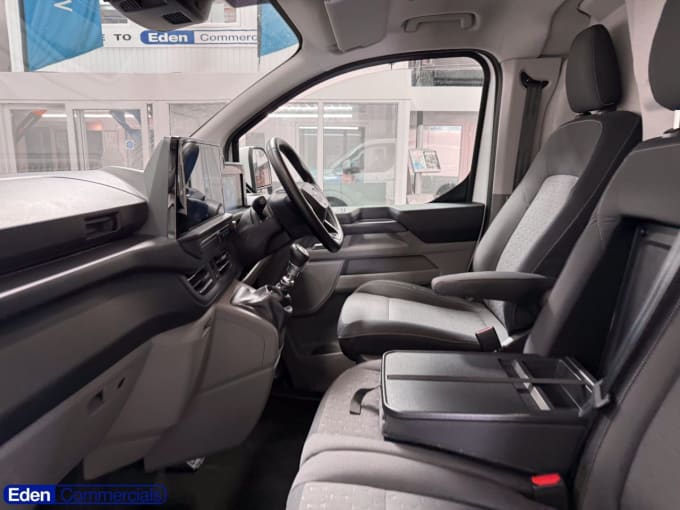 2025 Ford Transit Custom