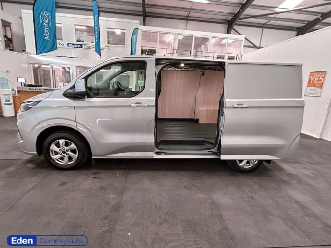 2025 Ford Transit Custom