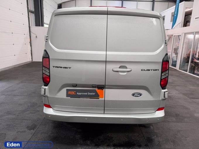 2025 Ford Transit Custom
