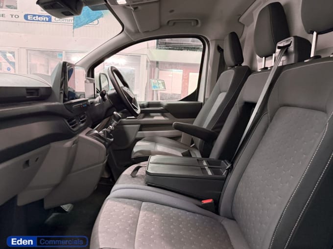 2025 Ford Transit Custom