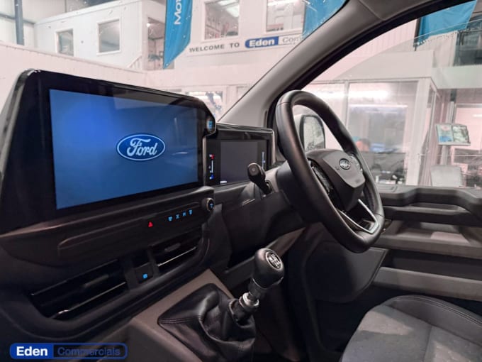 2025 Ford Transit Custom