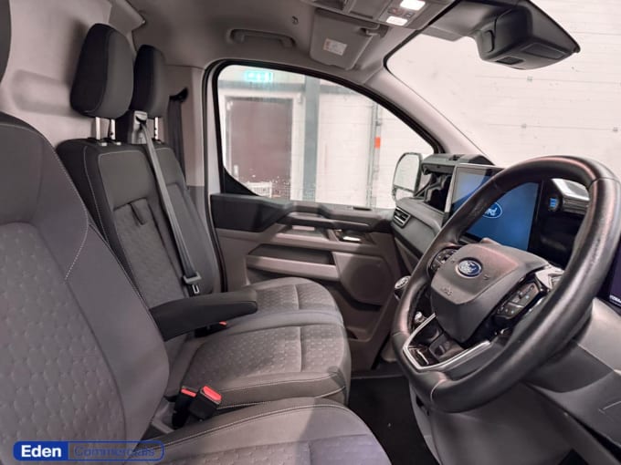 2025 Ford Transit Custom