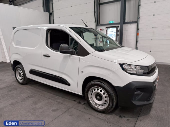 2025 Vauxhall Combo