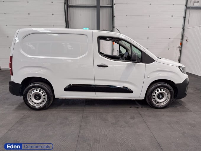 2025 Vauxhall Combo