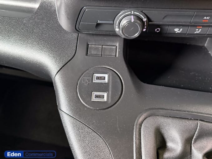 2025 Vauxhall Combo
