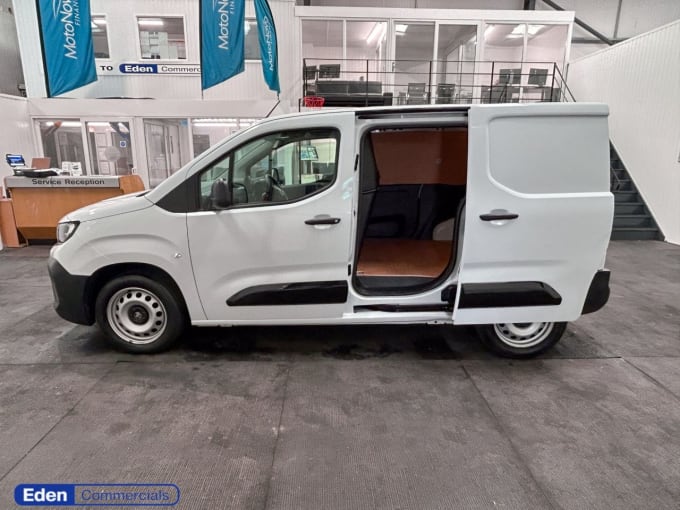2025 Vauxhall Combo