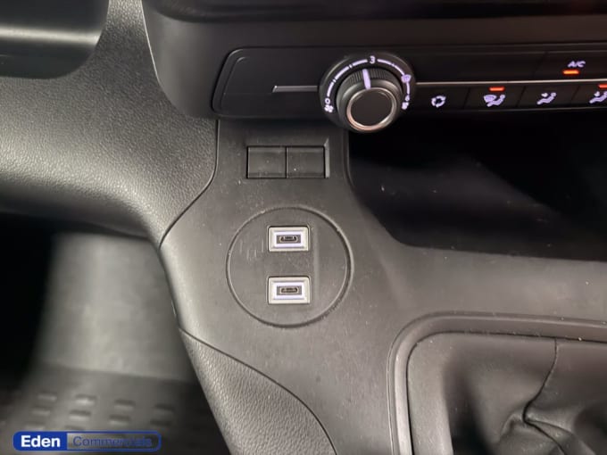 2025 Vauxhall Combo