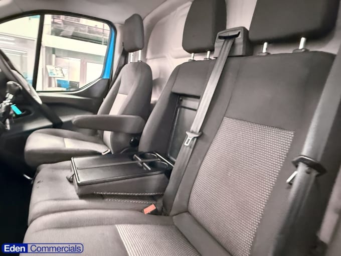 2025 Ford Transit Custom