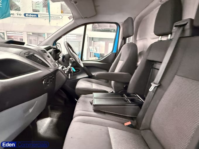2025 Ford Transit Custom