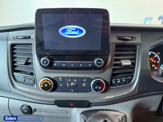 2025 Ford Transit Custom