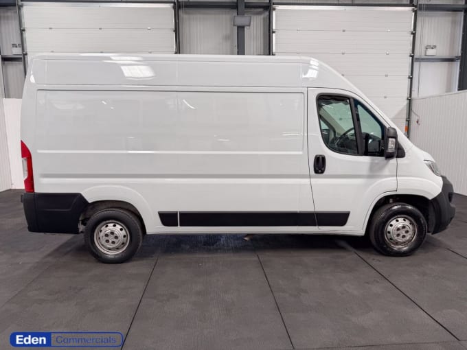 2025 Vauxhall Movano