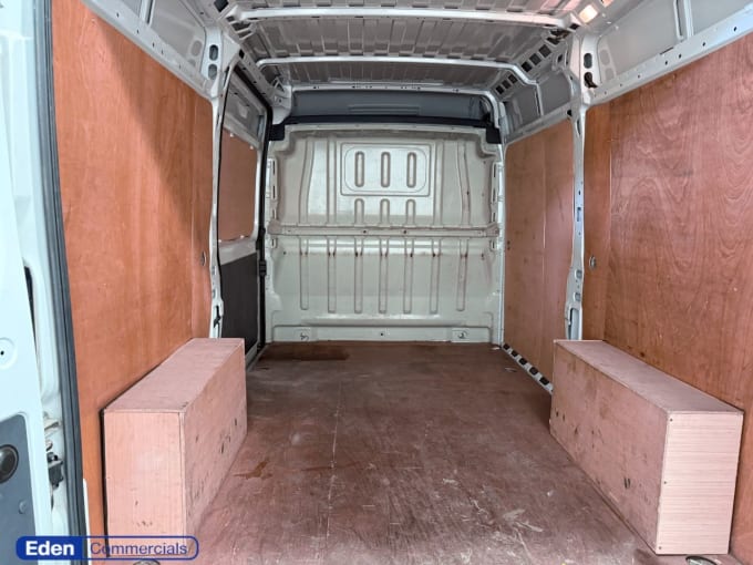 2025 Vauxhall Movano