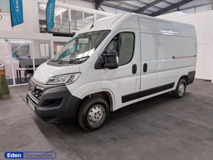 2025 Vauxhall Movano
