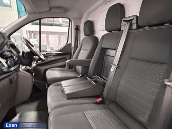 2025 Ford Transit Custom