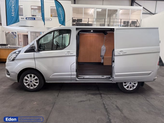 2025 Ford Transit Custom