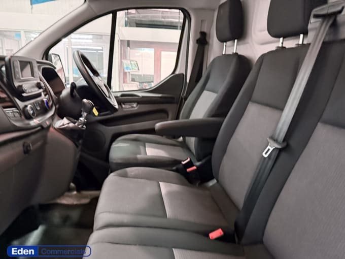 2025 Ford Transit Custom