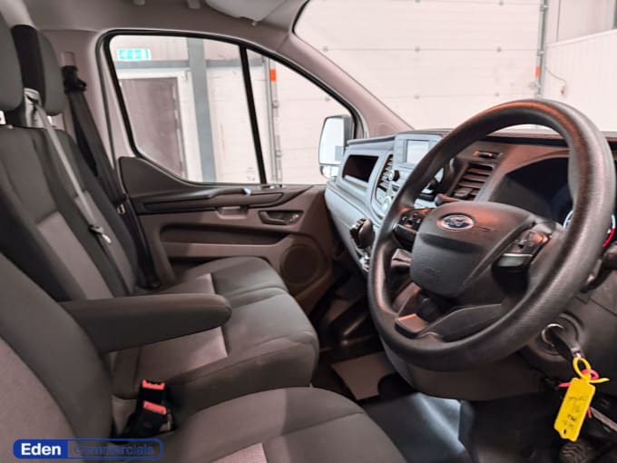 2025 Ford Transit Custom