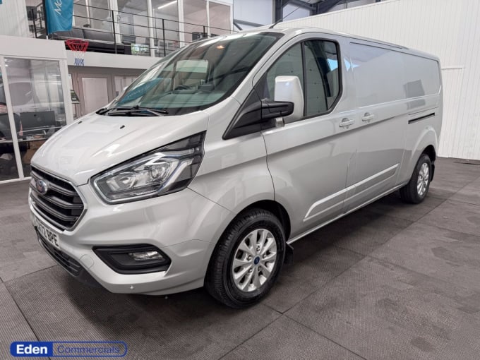 2025 Ford Transit Custom