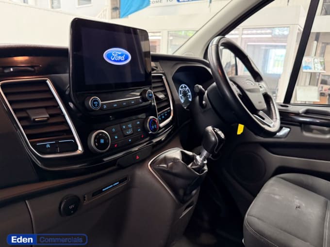 2025 Ford Transit Custom