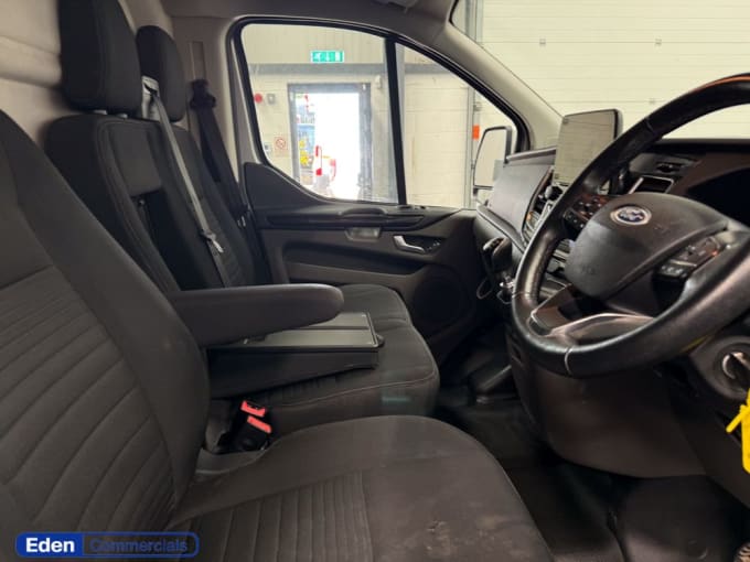 2025 Ford Transit Custom