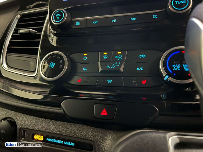 2025 Ford Transit Custom