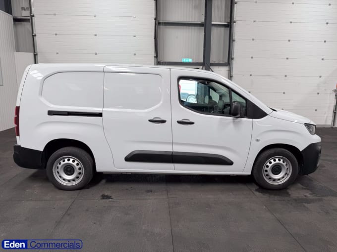2025 Peugeot Partner