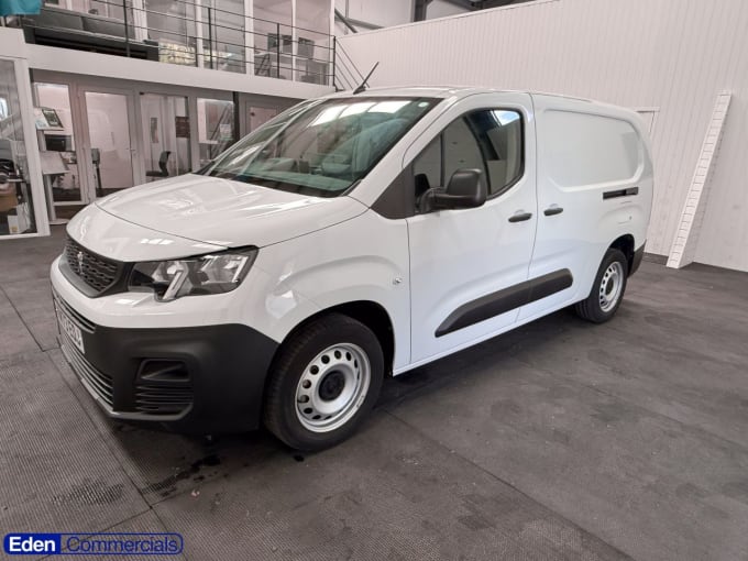 2025 Peugeot Partner