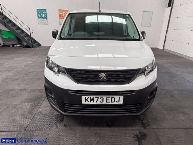 2025 Peugeot Partner